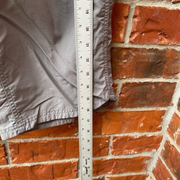 The North Face Womens 10 Gray Outdoor Hiking Cropped Capri Pants Stow Pocket - Picture 9 of 11